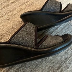 Sketchers sandals memory foam never worn